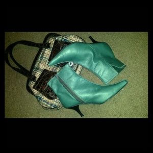 Green pointy toe Vintage Leather Boots
