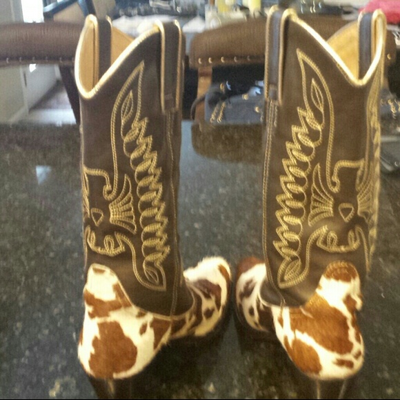 ๐๐HOST PICK 11/20๐๐..D & G-od ......Hot boots! - Picture 3 of 3