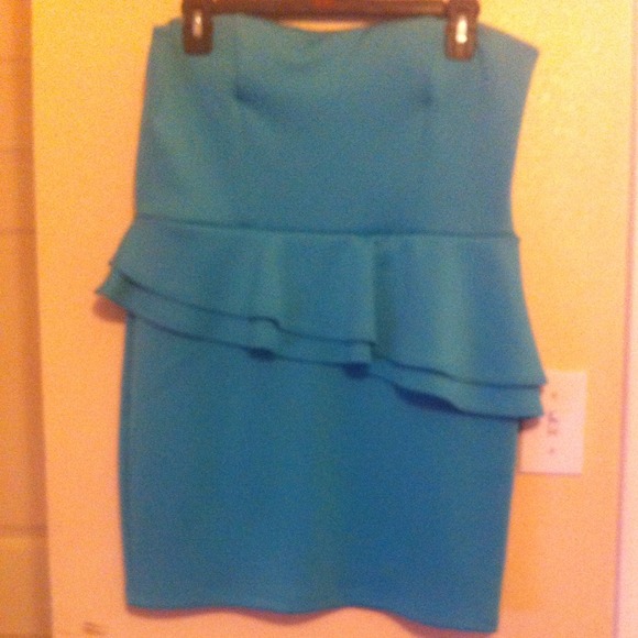 Jada Body-con Peplum Dress👗💚