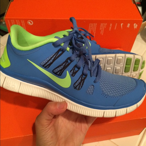 🎉FLASH SALE🎉 Nike Free Run 5.0+ NWT - Picture 2 of 2