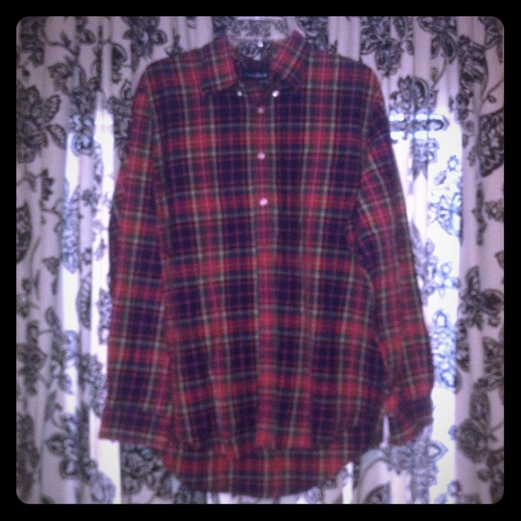 *** SOLD***Mens Lands End button up.