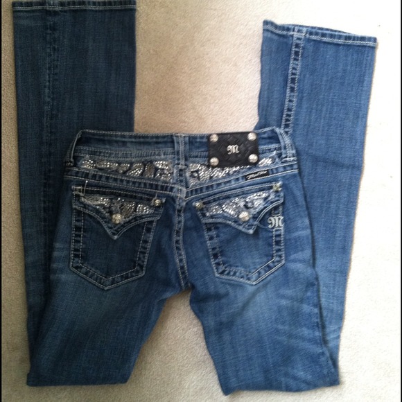Miss me jeans 26 On hold !!