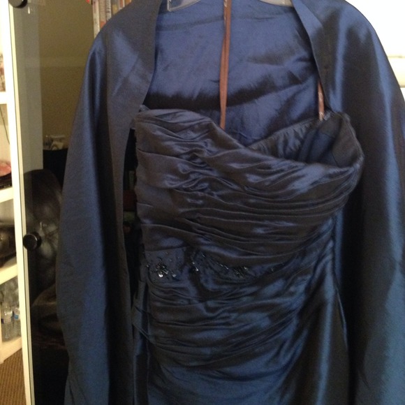 Dress - Picture 4 of 5