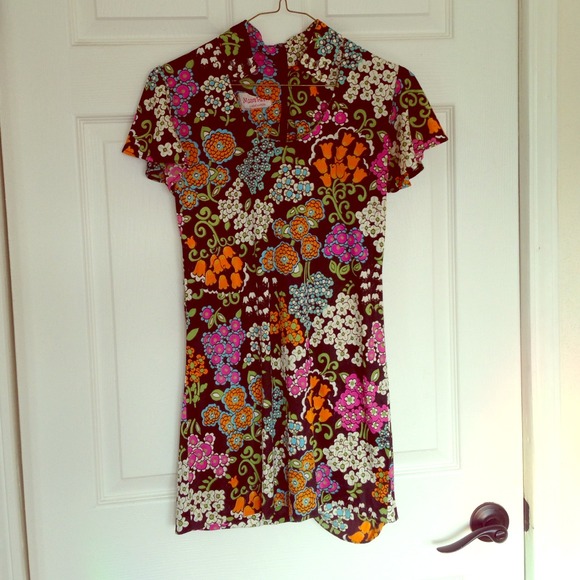 Vintage Mini Dress with Choker Collar