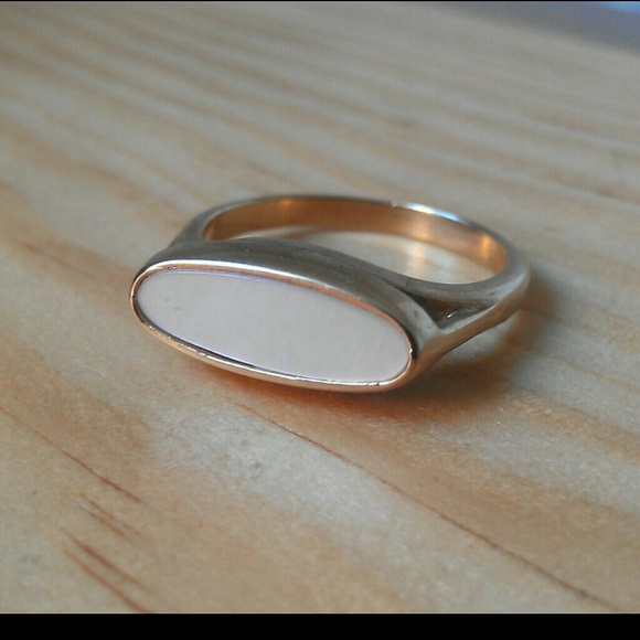 {SOLD IN BUNDLE} Gold & mother of pearl ring
