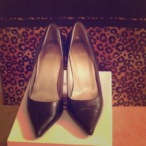 Black Classic Pump