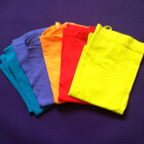 ⭐️Bundle⭐️Colorful camisoles