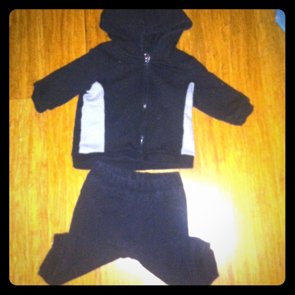 Boys hoodie n sweat pants set 🚨sold🚨