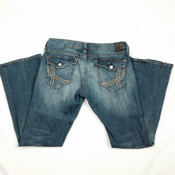 It Jeans great style and color