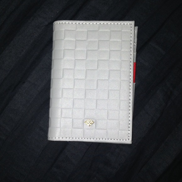 Diamond Supply Clutches & Wallets - Diamond Supply Wallet
