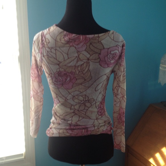 Gauzy Sweet Pea Floral Top - Picture 2 of 3