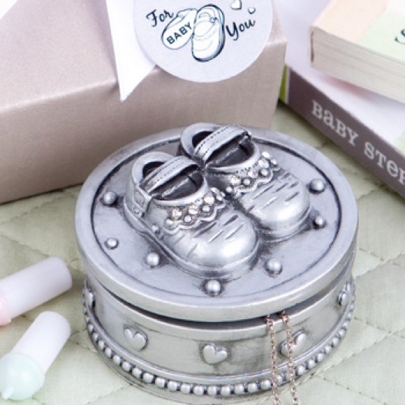 Baby shoes tinker box (baby shower favor) 25pc