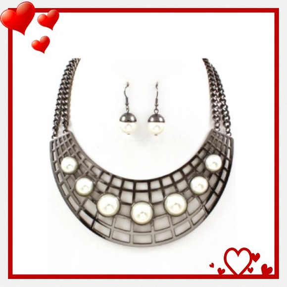 NEW! BEAD/MULTI-STRAND NECKLACE EARRING SET