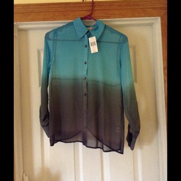 Lace shirt never worn - Picture 1 of 1