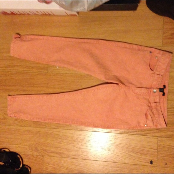 Coral skinny stonewash jeans