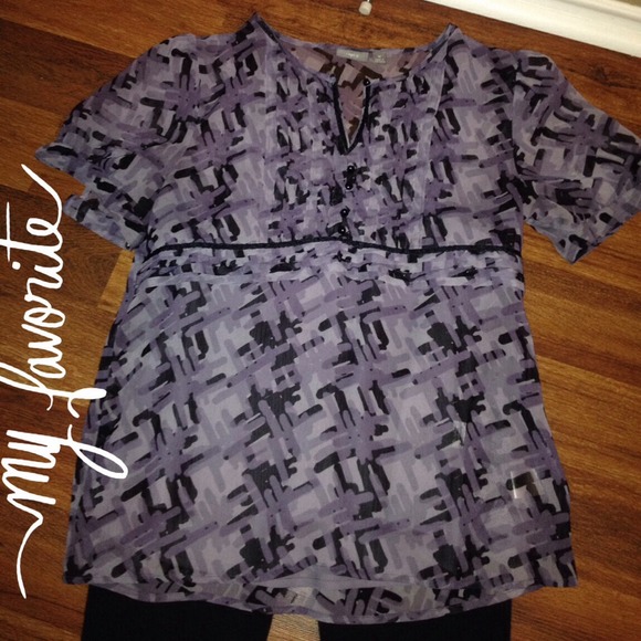 😊SOLD Great semi-shear top with built in camisole