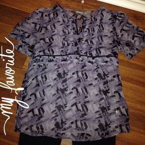 😊SOLD Great semi-shear top with built in camisole