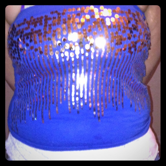 A strapless shirt