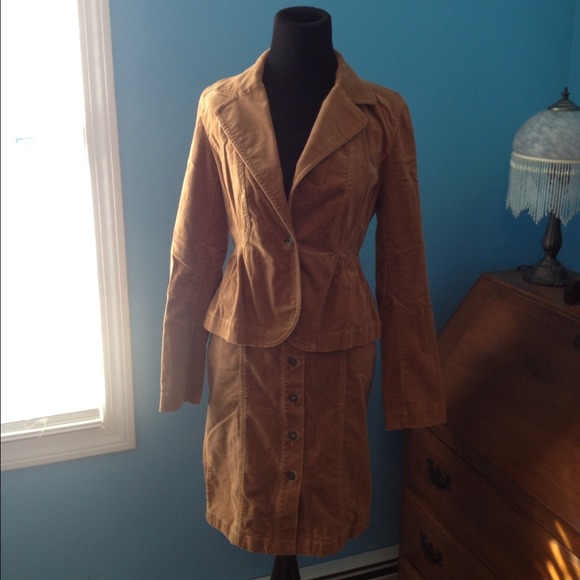 💢SOLD💢 Tailored Tan Corduroy Suit