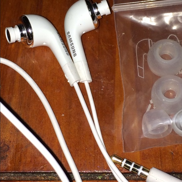 Samsung headphones