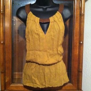 💥Closet closing sale-today!💥Safari top🚫$22🚫