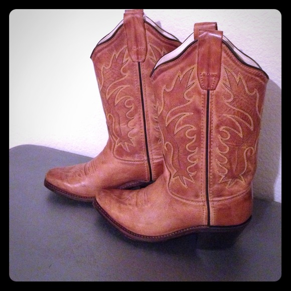 Girls leather cowboy boots