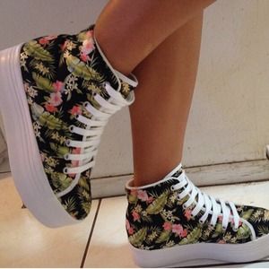 Jeffrey Campbell HOMG sneaker