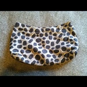 Skirt purse cover