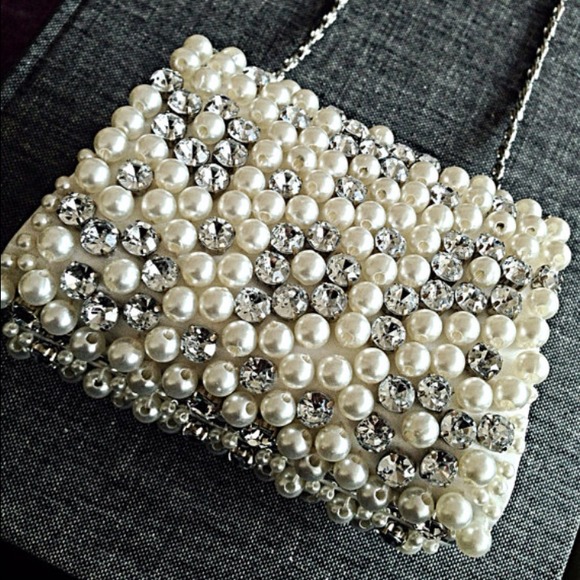 NWT Pearl and Bling Clutch w/Shoulder Chain Strap - Picture 3 of 4