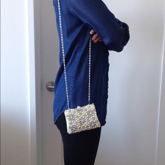 NWT Pearl and Bling Clutch w/Shoulder Chain Strap - Picture 4 of 4