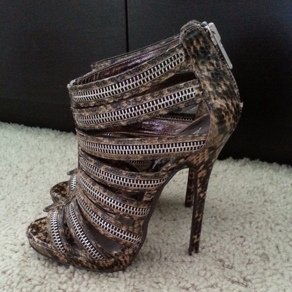-SOLD- - Picture 3 of 4