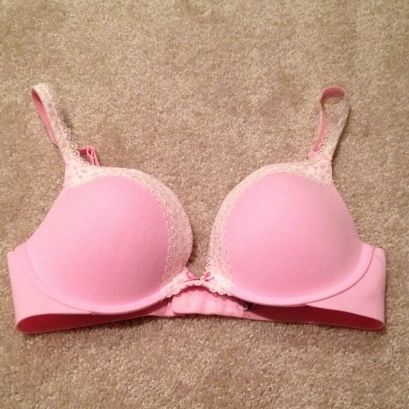 VICTORIAS SECRET pink Lace trim push-up bra!