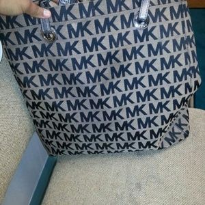 Michael kors purse