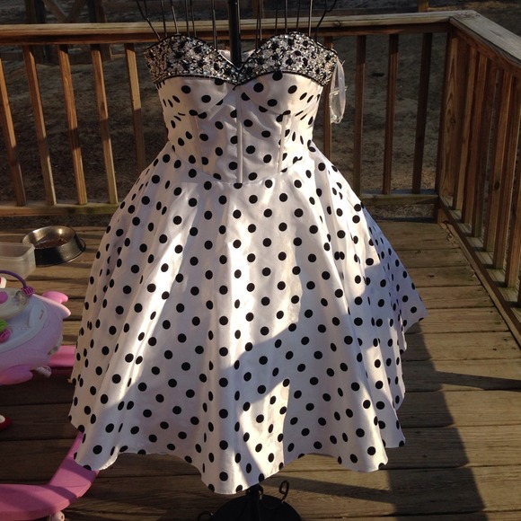 👑Tony Bowls Dress!💎Size 2💖Hottest at the party - Picture 3 of 4