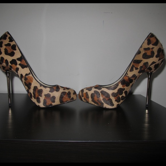 Steve Madden "Myley" Leopard Pump 8