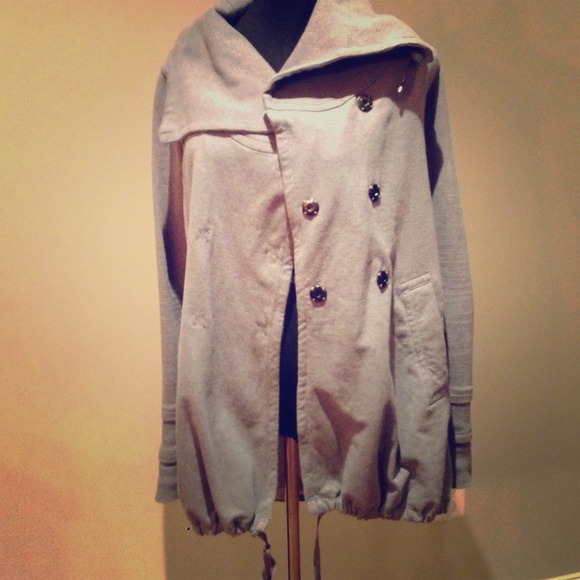 Lululemon grey sweatshirt size 4