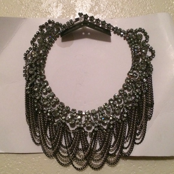 BCBG necklace SOLD IN BUNDLE - Picture 2 of 5