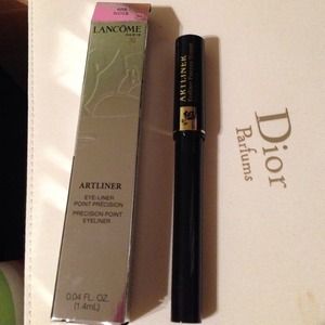 Lancôme Artliner black liquid eye-liner