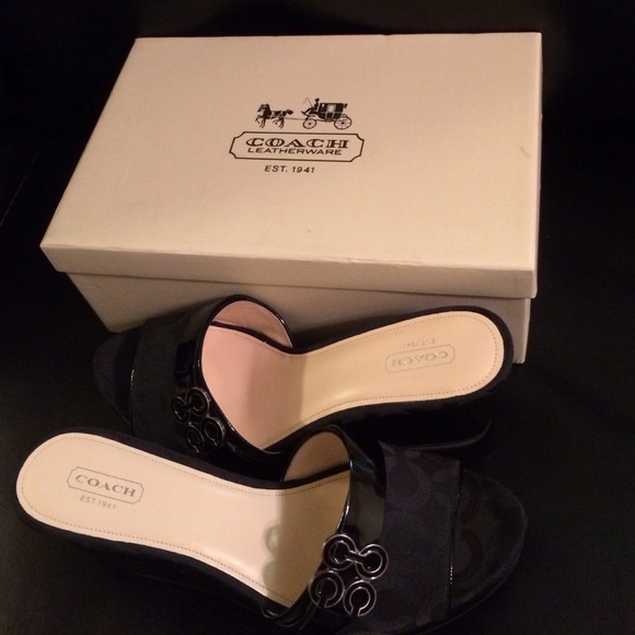 Coach size 10 Geri Patent Leather Black Wedge - Picture 2 of 3