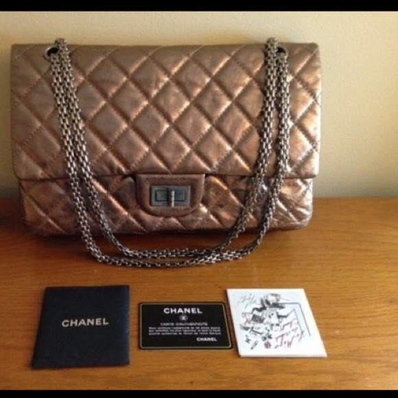 ⛔️SOLD Authentic Chanel reissue 2.55 metallic