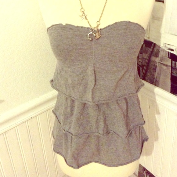 Strapless top gray