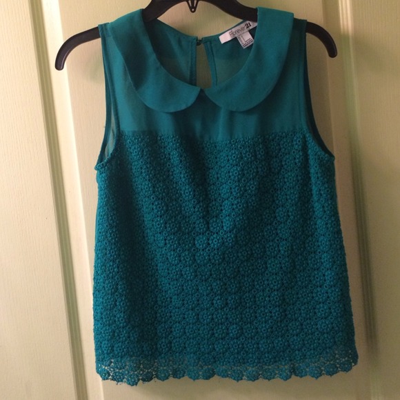No sleeve dark green crotchet blouse