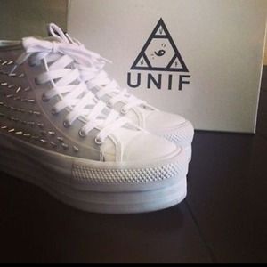 UNIF Clear Koop size 11