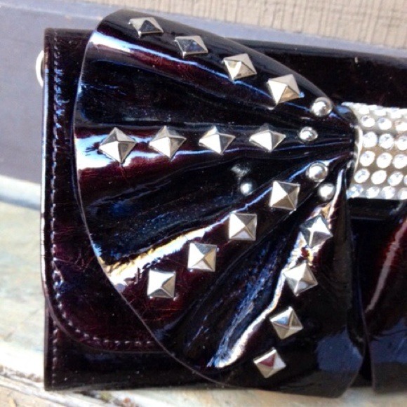 βοΈπ«SOLD IN BUNDLEβοΈMarbled Bow Wristlet Wallet - Picture 2 of 4