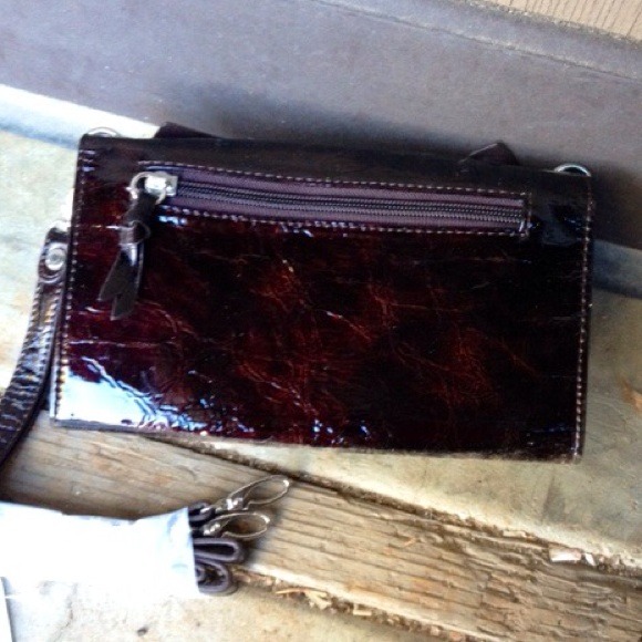 βοΈπ«SOLD IN BUNDLEβοΈMarbled Bow Wristlet Wallet - Picture 3 of 4