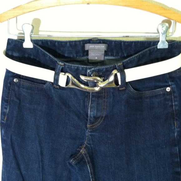 Chico's 100% leather belt adjustable sizing