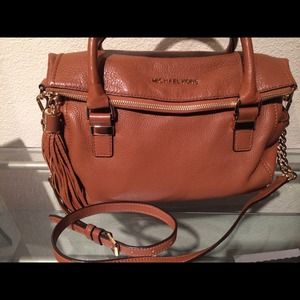 ❌SOLD @vivyng ❌bundle: MK Weston Satchel & Wallet