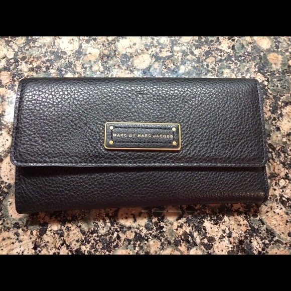 MBMJ🔥too hot to handle 🔥 trifold wallet