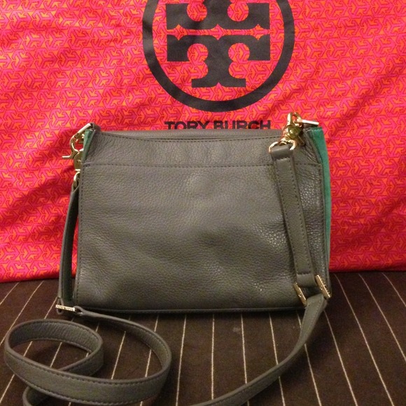 SOLD on Tradesy Tory Burch Rachel crossbody clutch - Picture 3 of 4