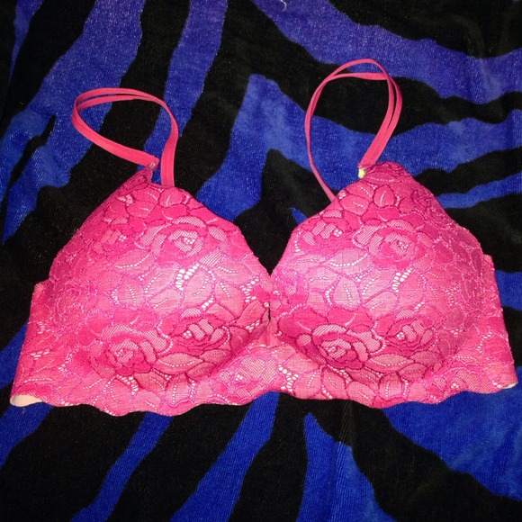Hot pink VS